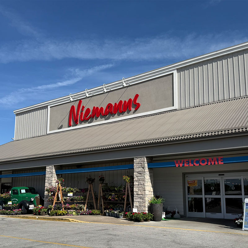 Niemanns grocery store on North 24th Street in Quincy IL